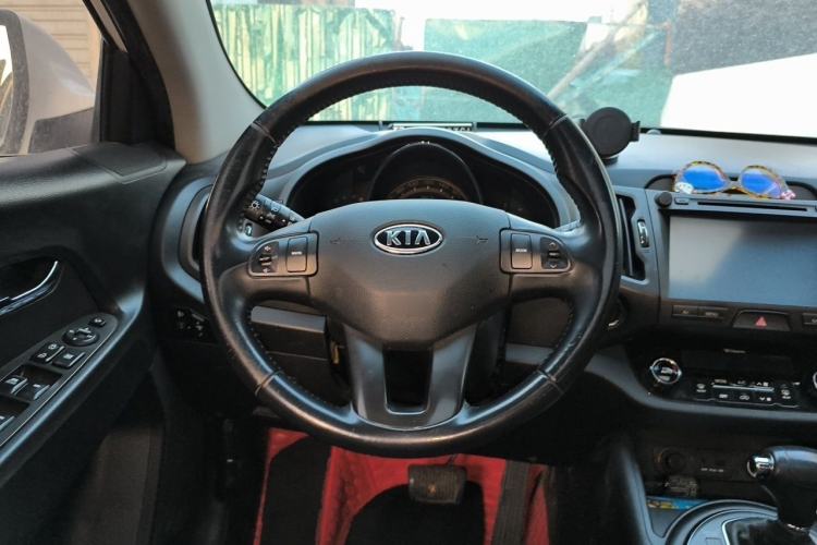 Used Kia Sportage R 2014 2.0L Automatic Two-Wheel Drive GLS Trim Steering Wheel