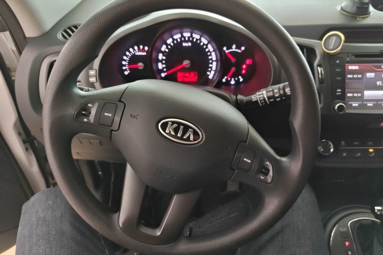 Used Kia Sportage R 2014 2.0L Automatic Two-Wheel Drive GL Steering Wheel