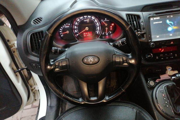 Used Kia Sportage R 2014 2.0L Automatic Two-Wheel Drive DLX Steering Wheel
