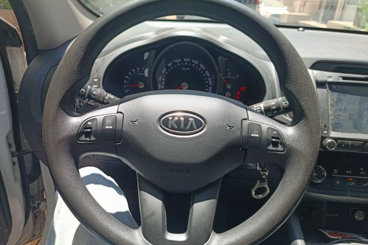 Used Kia Sportage R 2014 2.0L Automatic Two-Wheel Drive GL Steering Wheel