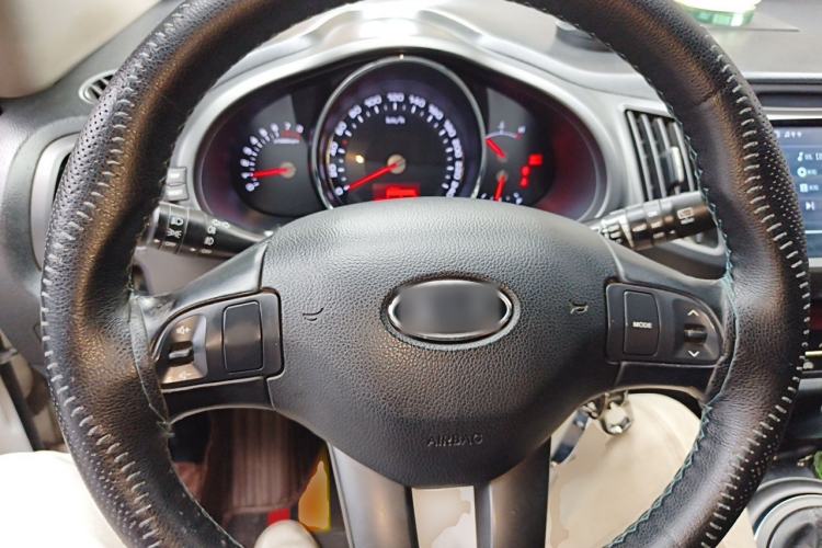 Used Kia Sportage R 2014 2.0L Manual Two-Wheel-Drive GLS Steering Wheel