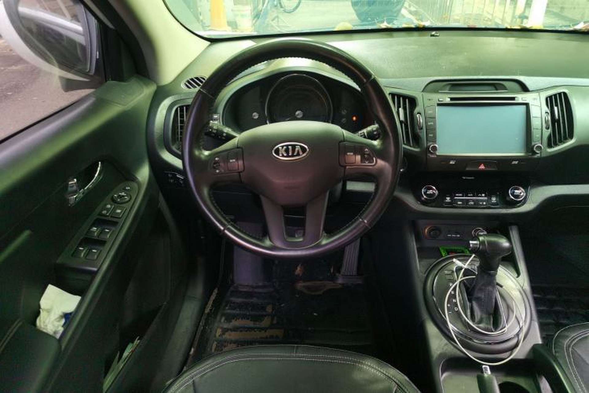 Used Kia Sportage R 2014 2.0L Automatic Two-Wheel Drive GLS Trim Steering Wheel
