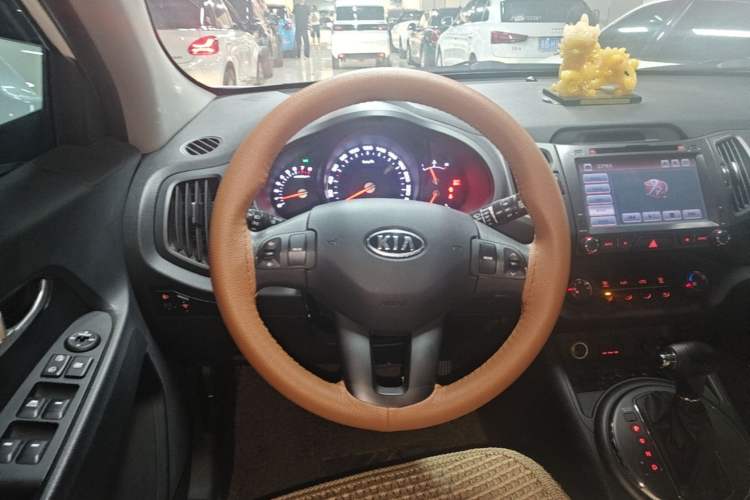 Used Kia Sportage R 2014 2.0L Automatic Two-Wheel Drive GL Steering Wheel
