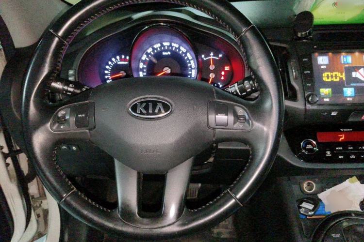 Used Kia Sportage R 2014 2.0L Automatic Two-Wheel Drive GLS Trim Steering Wheel