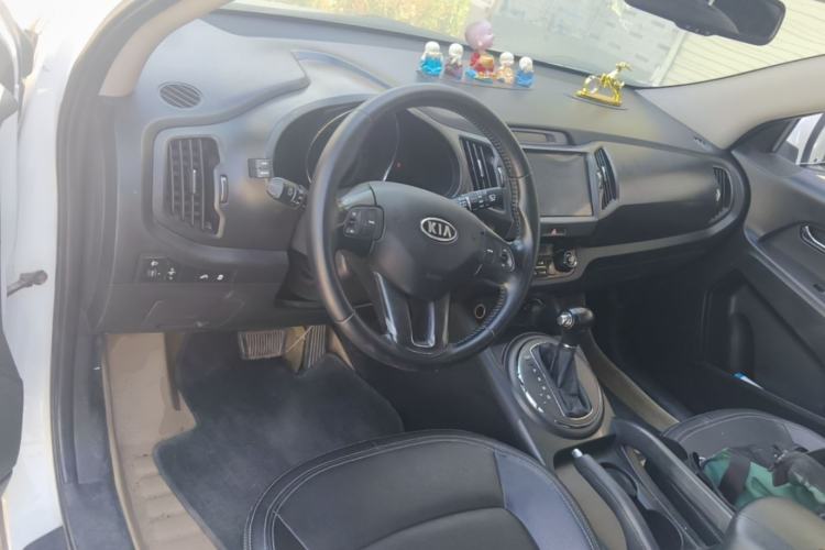 Used Kia Sportage R 2014 2.0L Automatic Two-Wheel Drive GLS Trim Steering Wheel