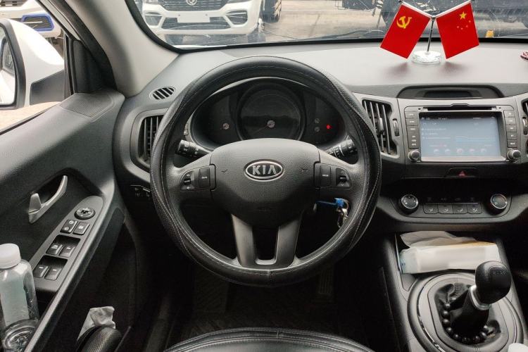 Used Kia Sportage R 2014 2.0L Manual Two-Wheel Drive GL Trim Steering Wheel