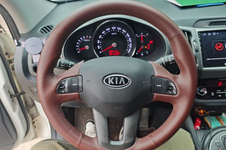 Used Kia Sportage R 2014 2.0L Automatic Two-Wheel Drive DLX Steering Wheel