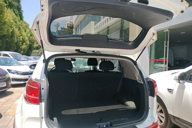 Used Kia Sportage R 2014 2.0L Manual Two-Wheel Drive GL Trim Trunk