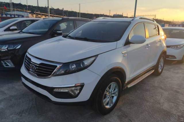 Used Kia Sportage R 2014 2.0L Manual Two-Wheel Drive GL Trim