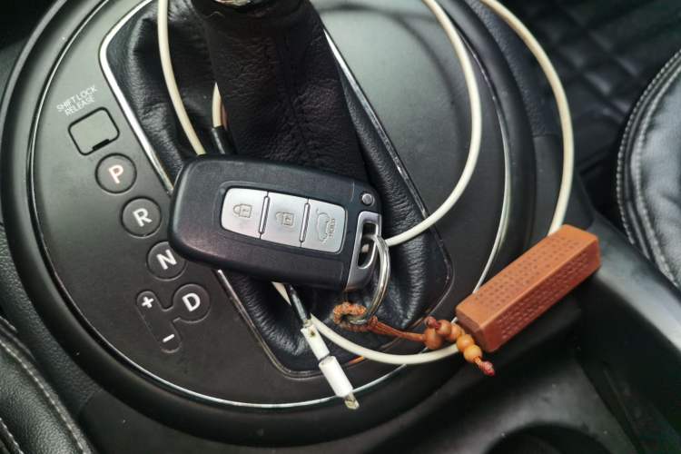 Used Kia Sportage R 2014 2.0L Automatic Two-Wheel Drive GLS Trim Vehicle Key