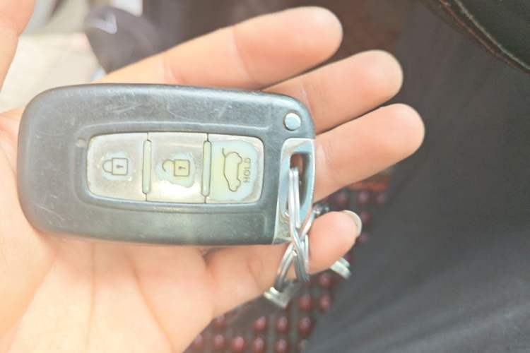 Used Kia Sportage R 2014 2.0L Automatic Two-Wheel Drive GLS Trim Vehicle Key