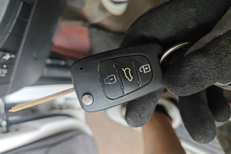 Used Kia Sportage R 2014 2.0L Manual Two-Wheel-Drive GLS Vehicle Key