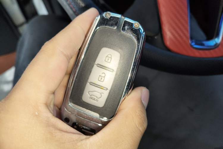 Used Kia Sportage R 2014 2.0L Automatic Two-Wheel Drive DLX Vehicle Key