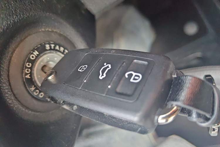 Used Kia Sportage R 2014 2.0L Manual Two-Wheel-Drive GLS Vehicle Key