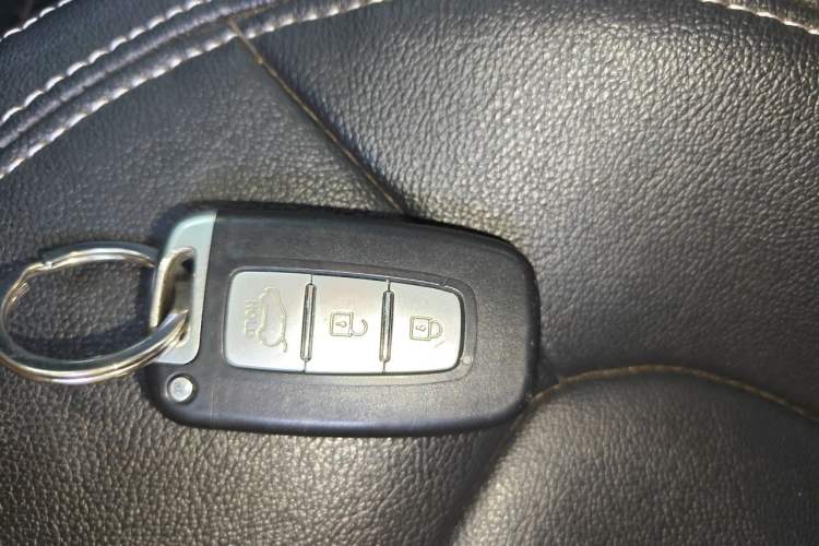 Used Kia Sportage R 2014 2.0L Automatic Two-Wheel Drive GLS Trim Vehicle Key