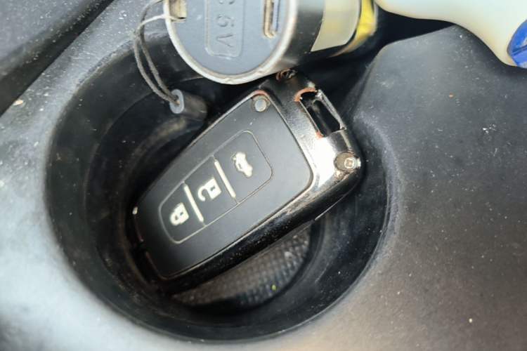 Used Kia Sportage R 2014 2.0L Automatic Two-Wheel Drive GLS Trim Vehicle Key