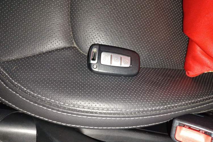 Used Kia Sportage R 2014 2.0L Automatic Two-Wheel Drive Premium Special Vehicle Key