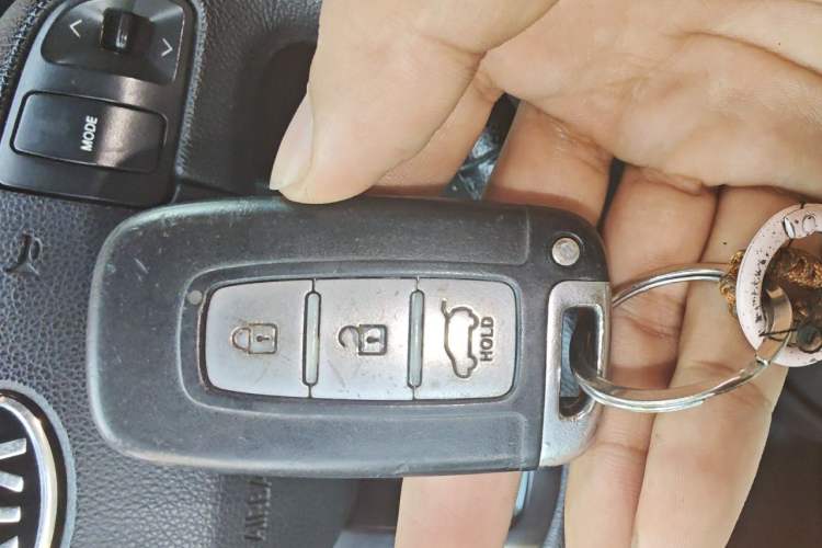 Used Kia Sportage R 2014 2.0L Automatic Two-Wheel Drive GLS Trim Vehicle Key