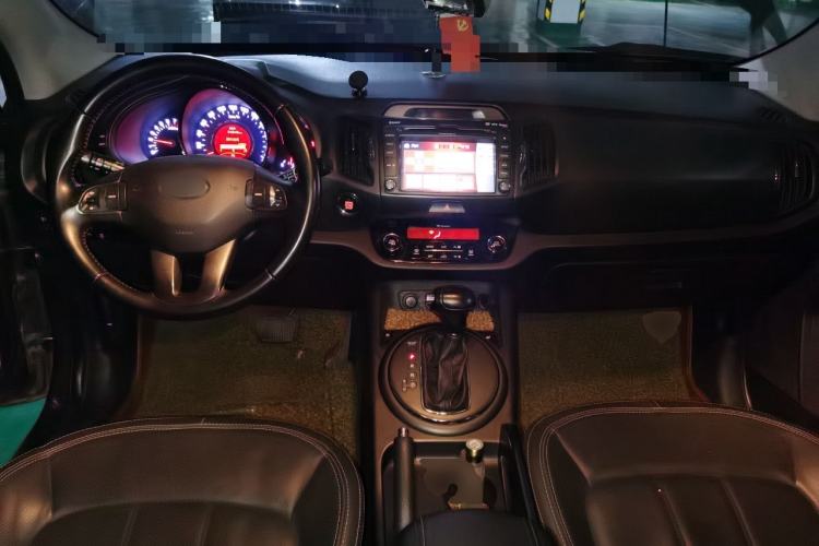 Used Kia Sportage R 2014 2.0L Automatic Two-Wheel Drive Premium Special Center Console