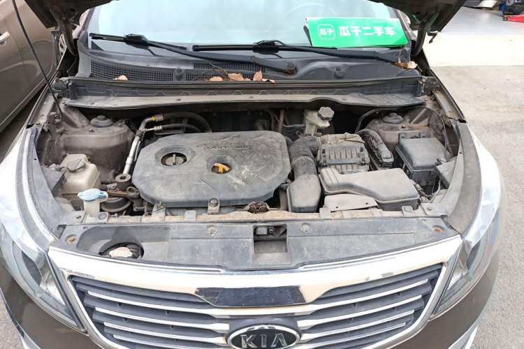 Used Kia Sportage R 2014 2.0L Automatic Two-Wheel Drive DLX Engine Bay