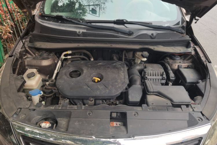 Used Kia Sportage R 2014 2.0L Automatic Two-Wheel Drive DLX Engine Bay