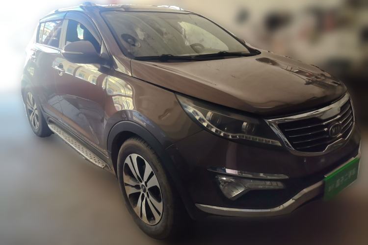 Used Kia Sportage R 2014 2.0L Automatic Two-Wheel Drive DLX Front Right 45 Deg