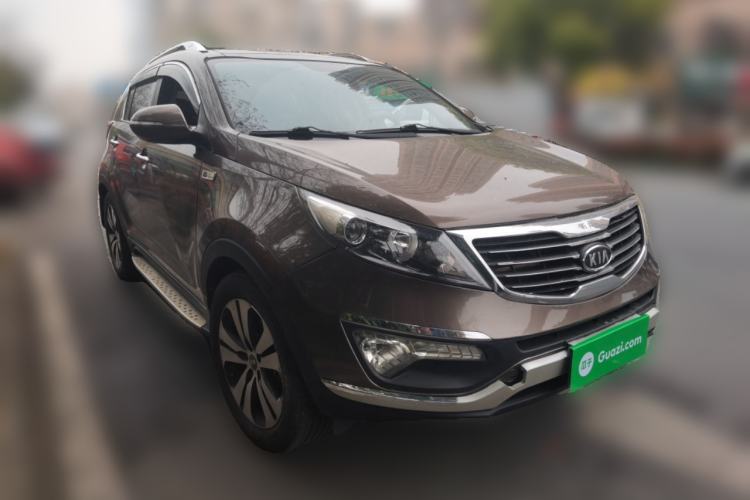 Used Kia Sportage R 2014 2.0L Automatic Two-Wheel Drive DLX Front Right 45 Deg