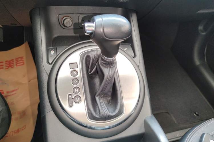 Used Kia Sportage R 2014 2.0L Automatic Two-Wheel Drive Premium Special Gear Lever