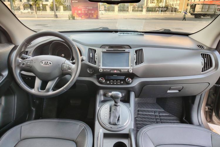 Used Kia Sportage R 2014 2.0L Automatic Two-Wheel Drive GLS Trim Interior 1