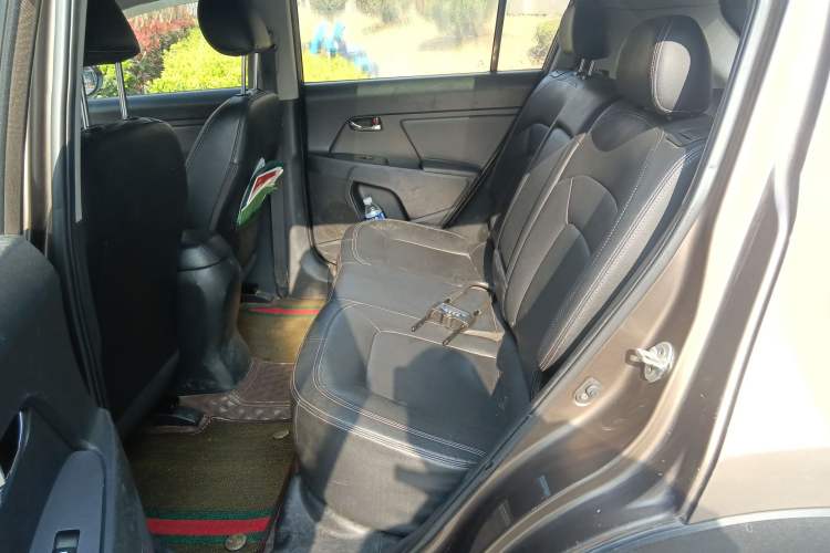 Used Kia Sportage R 2014 2.0L Automatic Two-Wheel Drive DLX Left Rear Seat