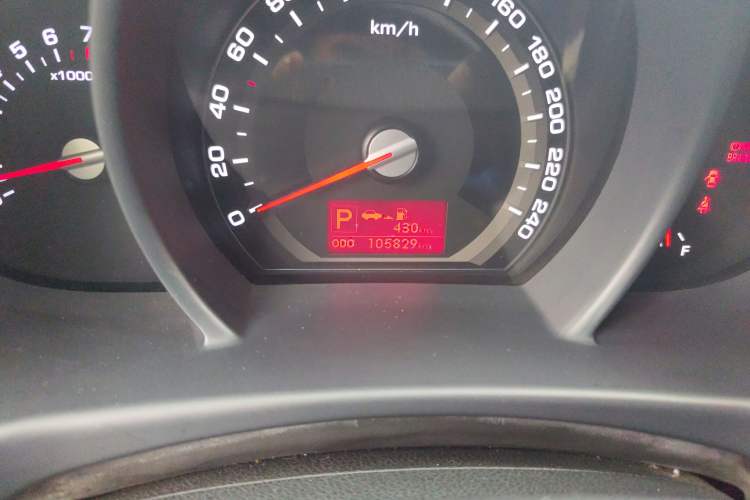 Used Kia Sportage R 2014 2.0L Automatic Two-Wheel Drive GL Odometer Close Up