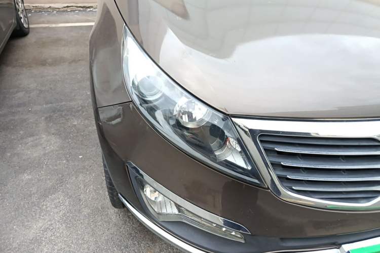 Used Kia Sportage R 2014 2.0L Automatic Two-Wheel Drive DLX Right Front Headlight