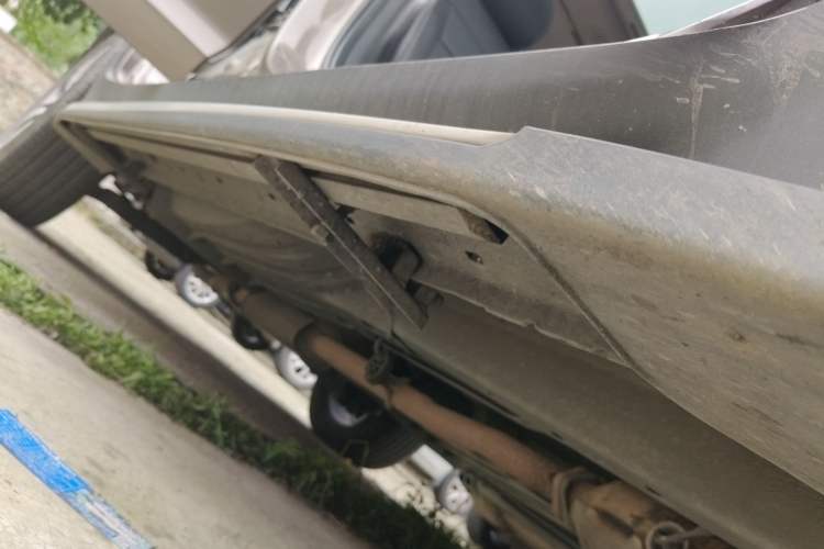 Used Kia Sportage R 2014 2.0L Automatic Two-Wheel Drive DLX Right Side Sill