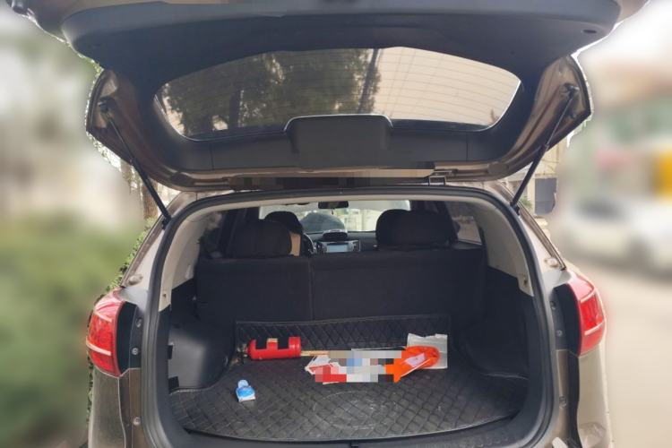 Used Kia Sportage R 2014 2.0L Automatic Two-Wheel Drive GL Trunk
