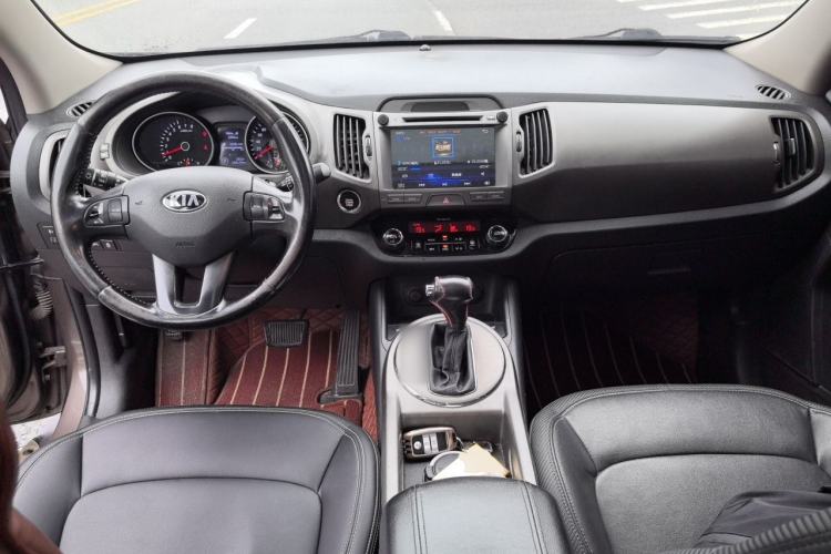 Used Kia Sportage R 2015 2.0L Automatic Two-Wheel Drive DLX Model Center Console