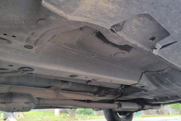 Used Kia Sportage R 2015 2.0L Automatic Two-Wheel Drive DLX Model Chassis Front Left