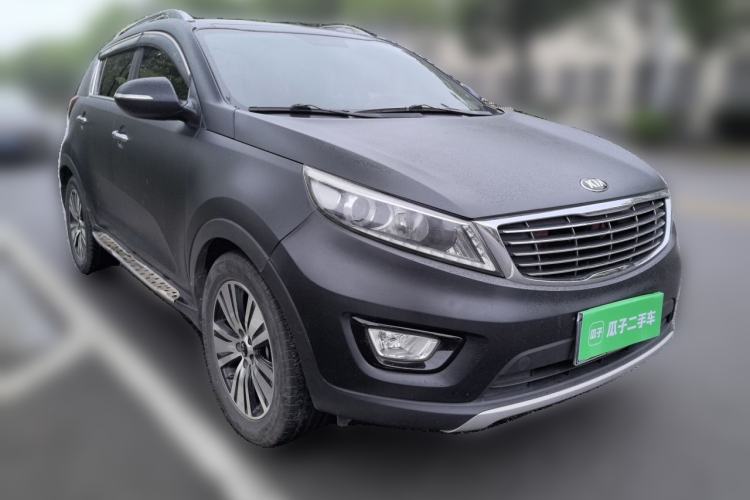 Used Kia Sportage R 2015 2.0L Automatic Two-Wheel Drive DLX Model Front Right 45 Deg