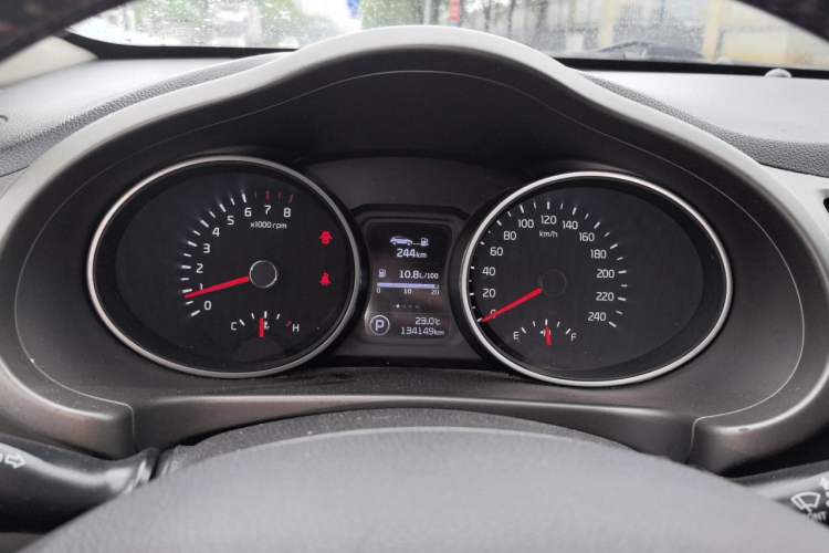 Used Kia Sportage R 2015 2.0L Automatic Two-Wheel Drive DLX Model Instrument Cluster