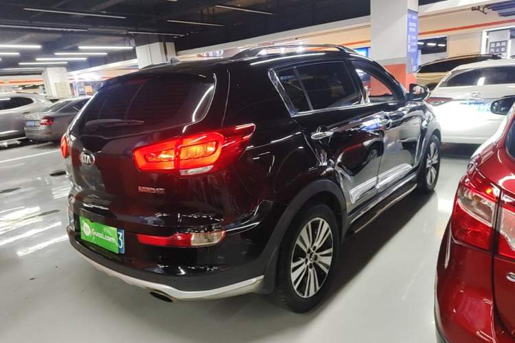 Used Kia Sportage R 2015 2.0L Automatic Two-Wheel Drive DLX Model Rear Right 45 Deg
