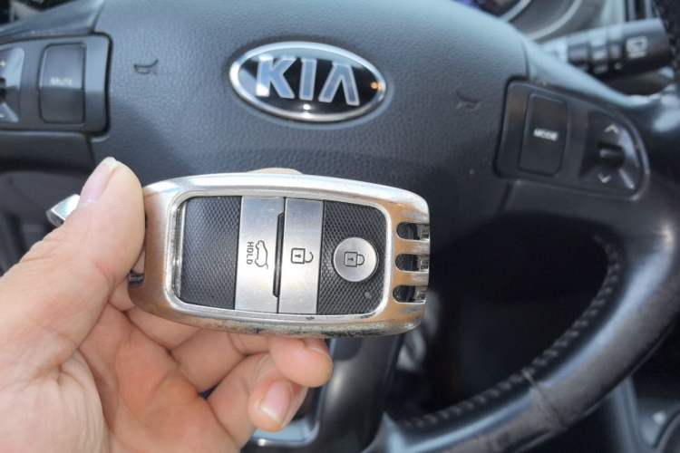 Used Kia Sportage R 2015 2.0L Automatic Two-Wheel Drive DLX Model Vehicle Key