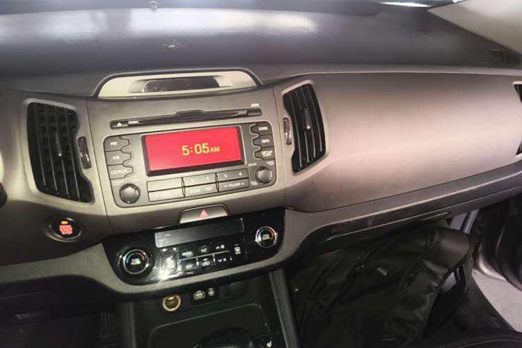 Used Kia Sportage R 2015 2.0L Automatic Two-Wheel Drive DLX Model Audio And AC Panel
