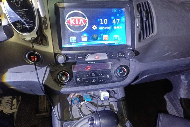 Used Kia Sportage R 2015 2.0L Automatic Two-Wheel Drive DLX Model Audio And AC Panel