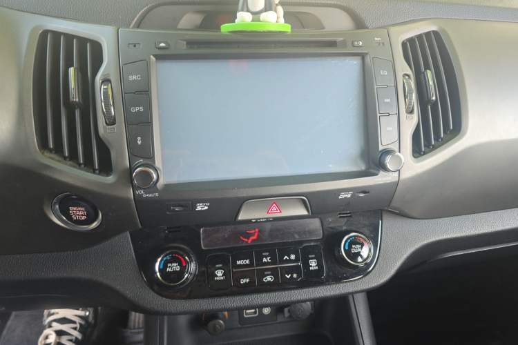 Used Kia Sportage R 2015 2.0L Automatic Two-Wheel Drive DLX Model Audio And AC Panel