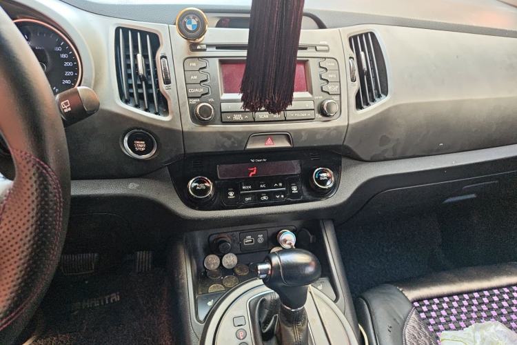 Used Kia Sportage R 2015 2.0L Automatic Two-Wheel Drive DLX Model Audio And AC Panel