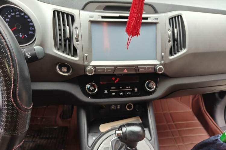 Used Kia Sportage R 2015 2.0L Automatic Two-Wheel Drive DLX Model Audio And AC Panel
