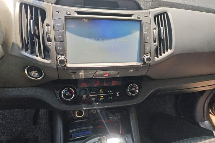 Used Kia Sportage R 2015 2.0L Automatic Two-Wheel Drive DLX Model Audio And AC Panel