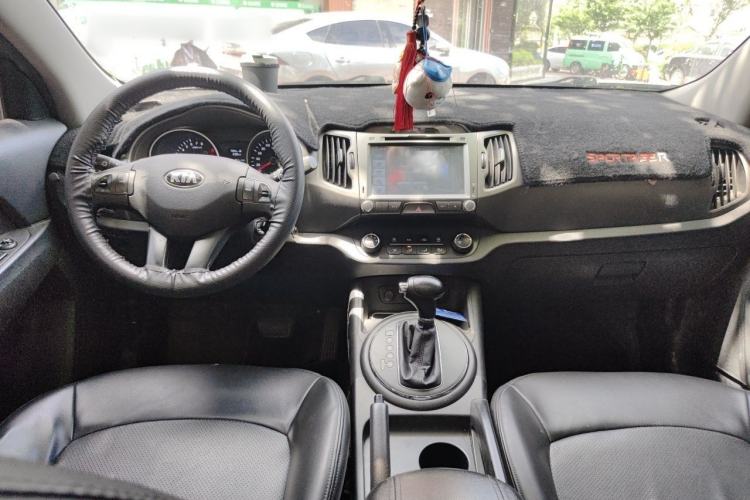 Used Kia Sportage R 2015 2.0L Automatic Two-Wheel Drive GL Center Console