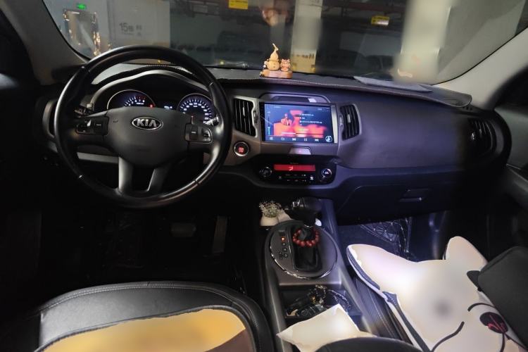 Used Kia Sportage R 2015 2.0L Automatic Two-Wheel Drive DLX Model Center Console