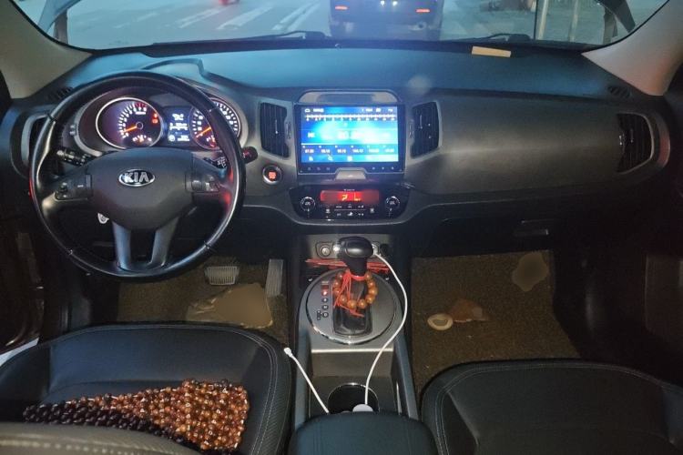 Used Kia Sportage R 2015 2.0L Automatic Two-Wheel Drive DLX Model Center Console