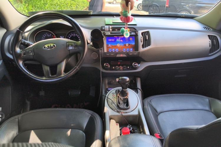 Used Kia Sportage R 2015 2.0L Automatic Two-Wheel Drive DLX Model Center Console